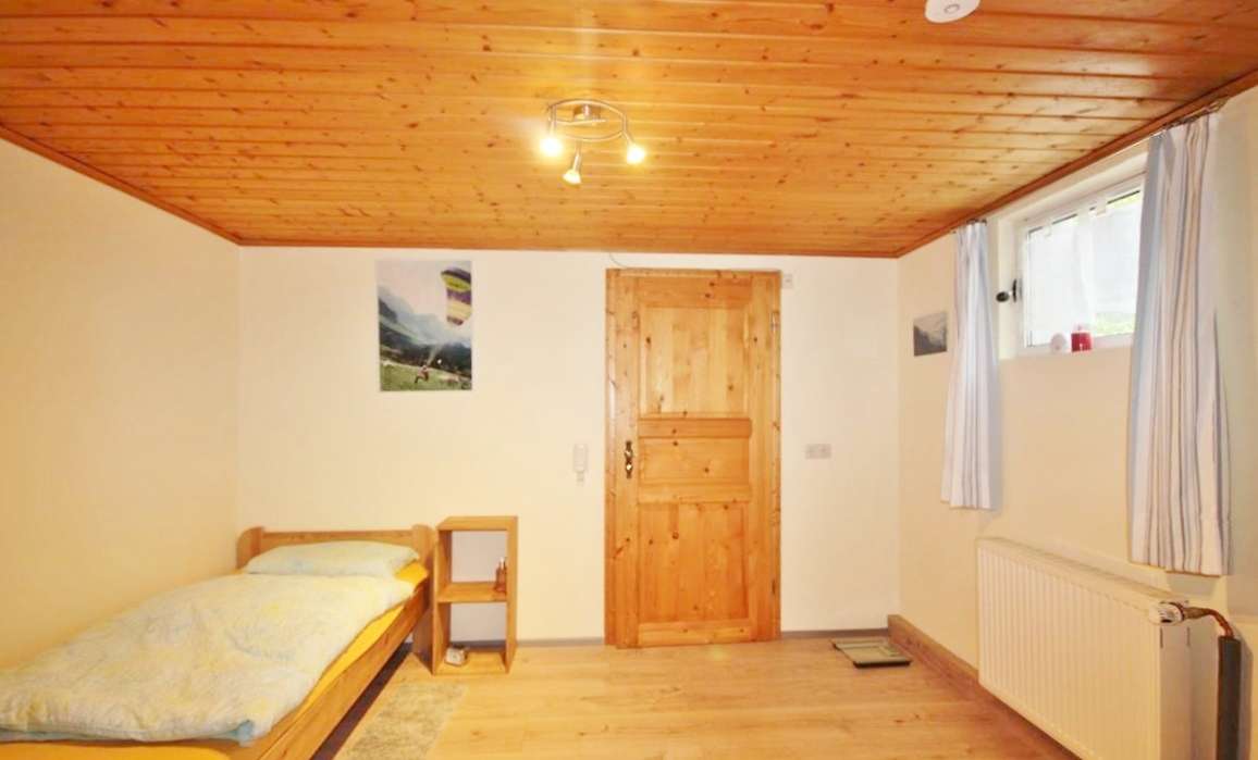 Immobilie in Hinterschmiding - "Für Menschen, die das Besondere lieben"
Liebevolles Unikat mit 2 Garagen, großzügigem Grundstück u - Bild 13