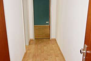 PERFEKT: Kleine 1-Zimmer-Dachgeschosswohnung, inkl. EBK, in ruhigem Vierfamilienhaus! – Dieckerstraße 66, 46047 Schlad, Oberhausen – Vorschaubild 8