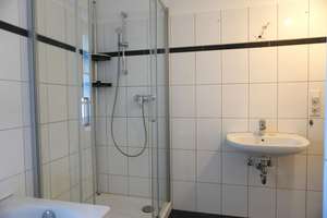 SCHÖNE SANIERTE ALTBAUWOHNUNG MIT EINBAUKÜCHE IM HERZEN VON DÜSSELDORF ELLER – 40229 Eller, Düsseldorf – Vorschaubild 15
