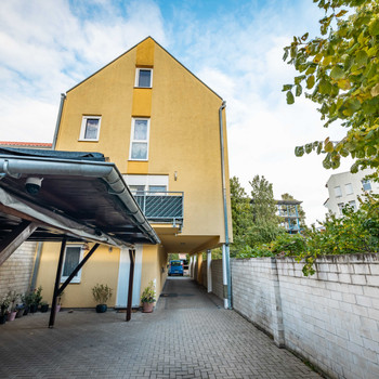 Wohnen auf drei Etagen – moderne Doppelhaushälfte in Peine!