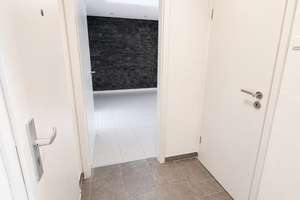 Helle 3-Zimmer-Wohnung mit Balkon, hochwertiger Einbauküche und großem Privatgarten. – Die vollständige Adresse der Immobilie erhältst du vom Anbieter., 66115 Burbach, Saarbrücken – Vorschaubild 3