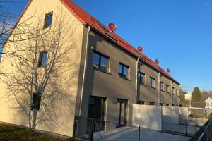 Erstbezug Modernes und großzügiges Reihenmittelhaus am Ortsrand von Offenstetten – Hofmark 54 d, 93326 Abensberg – Vorschaubild 2