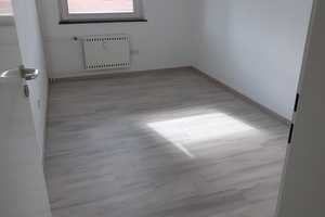 Helle 3,5-Zi.-Wohnung, EBK, Balkon, in Wolfsburg, Detmerode zu vermieten – Theodor-Heuss-Straße 2x, 38444 Wolfsburg – Vorschaubild 8