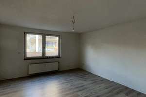 Frisch Renoviert mit komplett neuem Badezimmer - Großzügiges Single- Apartment in Köln-Zollstock – Gottesweg 40, 50969 Zollstock, Köln – Vorschaubild 10