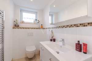 Modernisiertes EFH mit Kamin, Designküche, Stellplätzen & Garten in gefragter Lage - Wehrheim – Hochtaunuskreis – Vorschaubild 13