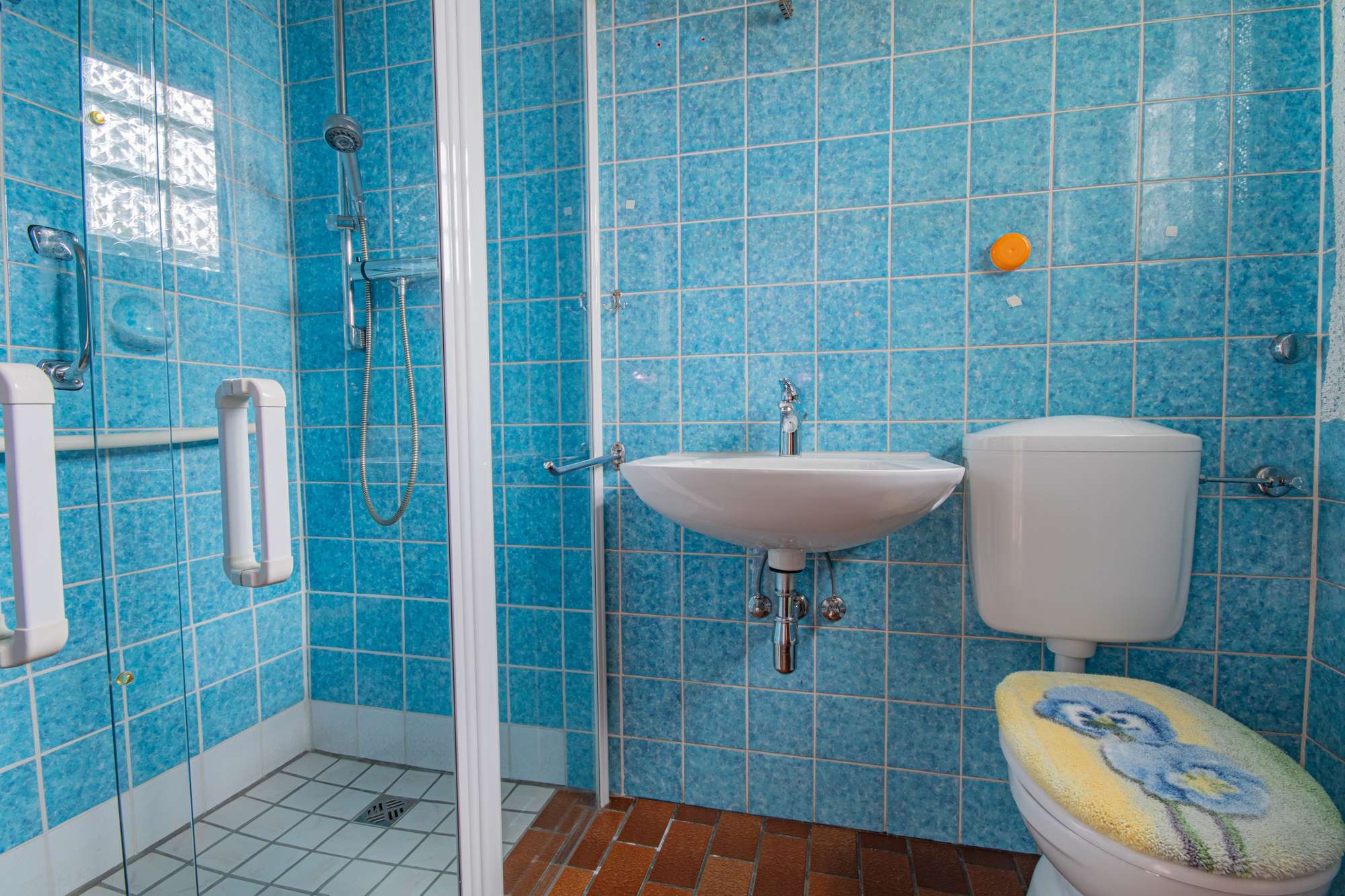 Immobilie in Wutöschingen - Vielseitig nutzbare Doppelhaushälfte mit Einliegerwohnung und Wintergarten in Horheim - Bild 9