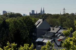 Domblick: Erstbezug in Merheim – auch WG geeignet!!!