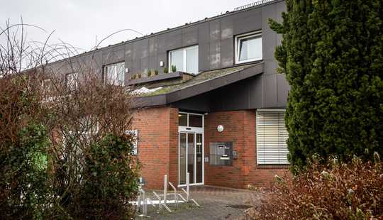 Bild von *** WOHN- und PRAXISHAUS insg. 3 WE und 3 GE + GARAGE über 45k p.a. ***