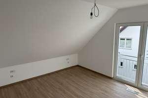 Exklusive Neubau-Doppelhaushälfte (Bj. 2023) | 148 m² | Wärmepumpe | A+ | Garten | Ruhige Lage  – Elogiusstraße 18, 72511 Bingen – Vorschaubild 10