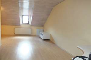 1 Zimmer Dachgeschosswohnung mit ca. 37m² Wohnfläche mit Küche und Bad. – 64569 Nauheim – Vorschaubild 2