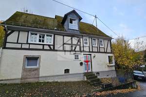 Einfamilienhaus mit Garage in Siegen-Gosenbach – Die vollständige Adresse der Immobilie erhältst du vom Anbieter., 57080 Gosenbach, Siegen – Vorschaubild 3