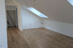 Neu Entstandene DG Wohnung in Obermenzing mit EBK – Die vollständige Adresse der Immobilie erhältst du vom Anbieter., 81247 Obermenzing, München – Vorschaubild 3