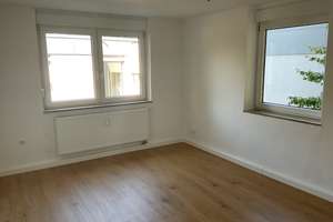 Schöne Zweizimmerwohnung direkt an der BfA! – Velburger Str. 2, 90478 Ludwigsfeld, Nürnberg – Vorschaubild 4