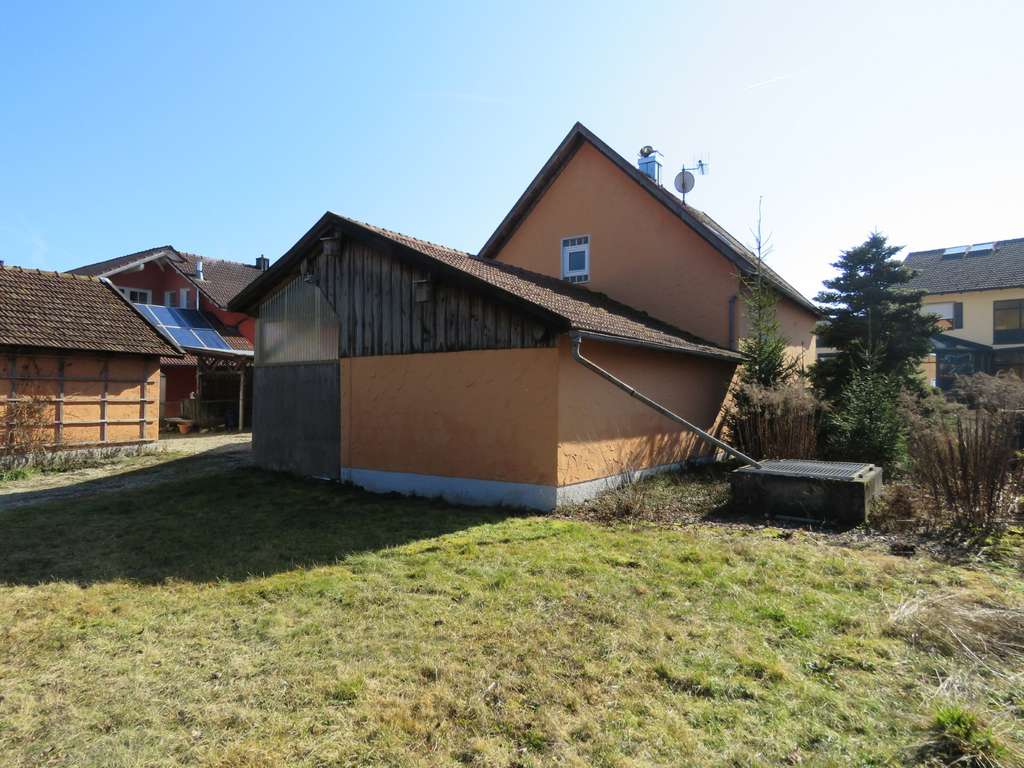 Immobilie in Mariaposching - Einfamilienhaus mit Anbau und Nebengeb. in absolut ruhiger Ortsrandlage zw. Metten u. Niederwinkling - Bild 4