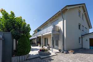 Wohnen und Gewerbe vereint – gepflegtes Mehrfamilienhaus mit 5 Einheiten und großer Halle – Die vollständige Adresse der Immobilie erhältst du vom Anbieter., 44227 Persebeck-Kruckel-Schnee, Dortmund – Vorschaubild 2