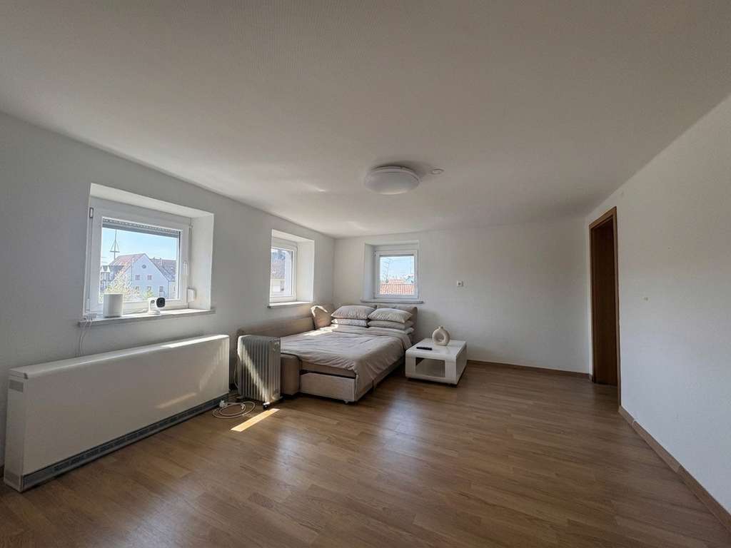 Immobilie in Affing - ***Seltene Gelegenheit für Handwerker: Sanierungsbedürftiges Einfamilienhaus mit Potenzial*** - Bild 2
