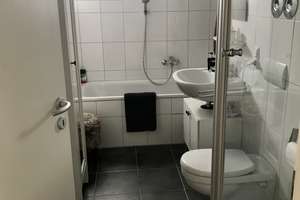 Traumhafte und lichtdurchflutete Penthouse 3-Zimmer-Wohnung in Wiesbaden – Die vollständige Adresse der Immobilie erhältst du vom Anbieter., 65197 Rheingauviertel / Hollerborn, Wiesbaden – Vorschaubild 6