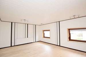 Großes Einfamilienhaus mit 7 Zimmern + kleinem Garten... – Die vollständige Adresse der Immobilie erhältst du vom Anbieter., 38458 Velpke – Vorschaubild 3