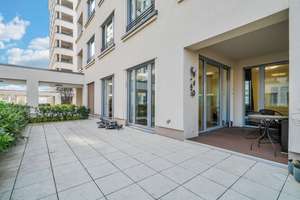 Garten im 4.OG! - außergewöhnliche 5-Zimmer-Residenz im High Park am Potsdamer Platz – Die vollständige Adresse der Immobilie erhältst du vom Anbieter., 10117 Mitte (Ortsteil), Berlin – Vorschaubild 16