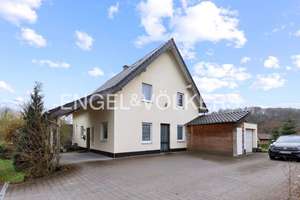 Modernes Einfamilienhaus in Overath – hell, großzügig und bereit zum Wohlfühlen! – Die vollständige Adresse der Immobilie erhältst du vom Anbieter., 51491 Overath – Vorschaubild 1