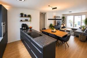 *Wohnkomfort auf höchstem Niveau* Neuwertige 4,5-Zimmer-Wohnung mit großem überdachtem Balkon – 70563 Vaihingen-Mitte, Stuttgart – Vorschaubild 6