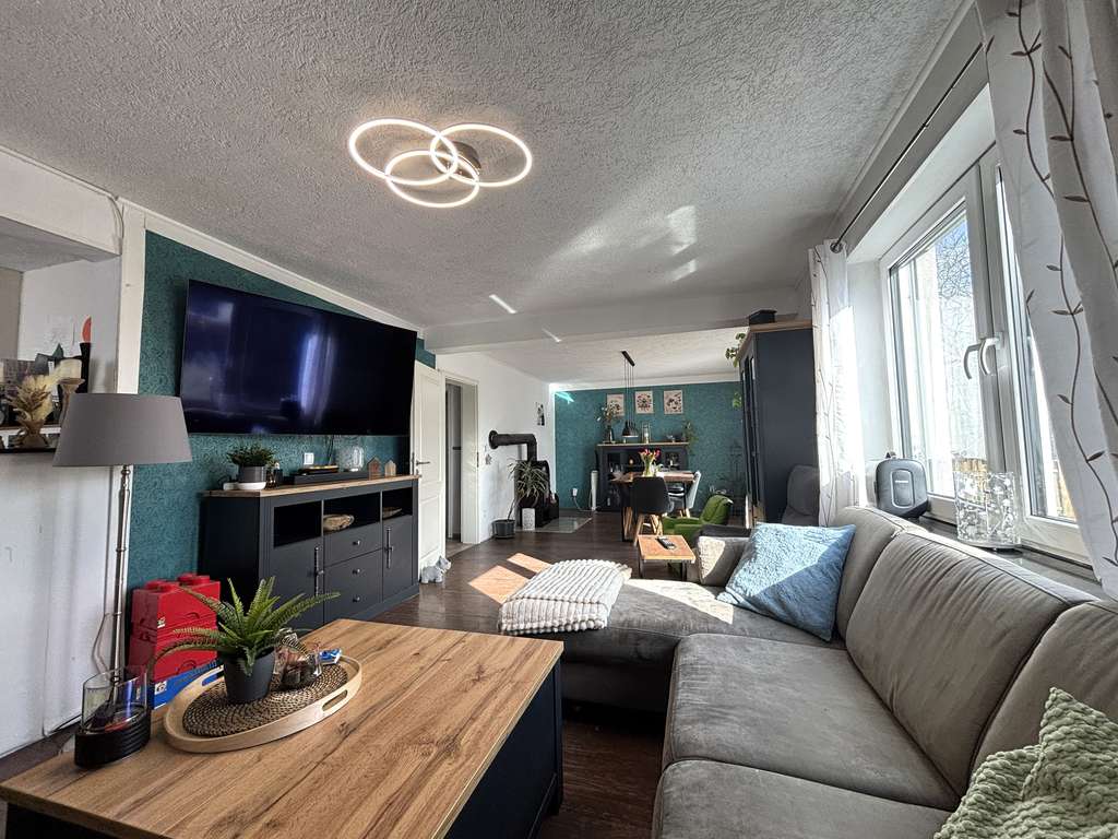 Immobilie in Grafhorst - Großes Grundstück, schickes Bad, moderne Hzg, Glasfaser, Garage, Werkstatt, Wohnmobilstellplatz ... - Bild 2