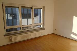 2-Zimmer, Küche, Bad zur Miete in Saarbrücken, Nähe Universität/Nauwieserviertel – An der Trift 32, 66123 St. Johann, Saarbrücken – Vorschaubild 2