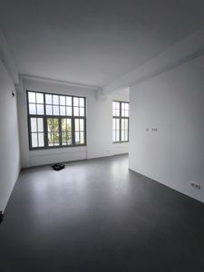 Erstbezug: Hochwertige 2-Zi.-Wohnung mit Fußbodenheizung in sanierter Fabriketage