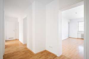 Top 4 Zimmer. Top Kaufpreis. Und Potenzial zur Gestaltung. – Nimrodstrasse 8, 82256 Fürstenfeldbruck – Vorschaubild 7