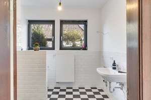 Modernisierter Bungalow -
Naturnahes Wohnen mit Infrastruktur – Die vollständige Adresse der Immobilie erhältst du vom Anbieter., 24376 Kappeln – Vorschaubild 11