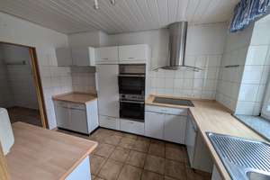 Drei Wohneinheiten, jeweils mit eigenem Garten und eigener Garage – Die vollständige Adresse der Immobilie erhältst du vom Anbieter., 50126 Bergheim – Vorschaubild 6