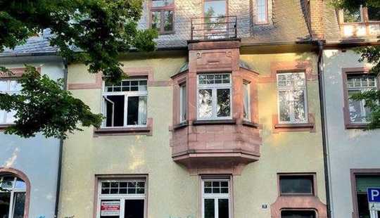 Bild von BORNHEIM: Ehemalige Arztvilla mit drei Wohnungen - sofort frei!