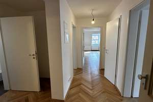 Schwabing * erst 2024 komplett neu saniert * Dachgeschoss-Wohnung * 4 Zi. * ca. 106 m² – Konradstr. 10a, 80801 Neuschwabing, München – Vorschaubild 3