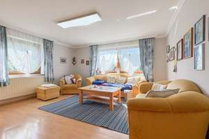 Hier steckt mehr drin – Einfamilienhaus mit Entwicklungschance nähe Haarbach!  – Die vollständige Adresse der Immobilie erhältst du vom Anbieter., 94542 Haarbach – Vorschaubild 8
