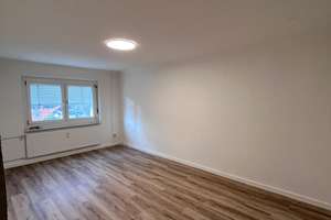 Helle 4-Zimmer Wohnung in Berlin-Neu-Hohenschönhausen – Grevesmühlener Straße 57, 13059 Neu-Hohenschönhausen, Berlin – Vorschaubild 2