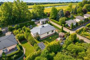 Familienfreundliches Wohnen | 4 Zimmer mgl. | EBK | Sauna | Fußbodenheizung | Carport & Garage – 4249 Hartmannsdorf-Knautnaundorf, Leipzig – Vorschaubild 2