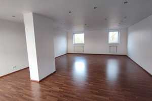 Helle 4-Raum-Dachgeschosswohnung mit EBK und Balkon – Duisburg – Vorschaubild 2