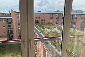 Dachterrasse gemeinschaftl. + franz. Balkon + nähe U-bahn + TG-Stellplatz