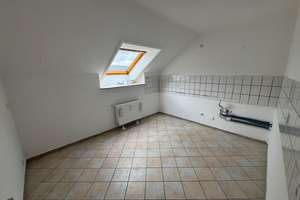 Gemütliche 3-Zimmer-Dachgeschosswohnung in Wuppertal-Elberfeld – Opphofer Straße 10, 42107 Elberfeld, Wuppertal – Vorschaubild 4