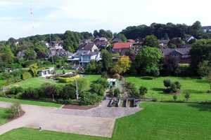 Charakteristische Split-Level Villa mit 19.677 m² großem Grundstück, Pferdehaltung möglich – Kleve (Kreis) – Vorschaubild 2