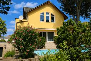 FRANK IMMOBILIEN - Bezugsfreies, großzügiges  Einfamilienhaus für die ganze Familie! – 12355 Rudow, Berlin – Vorschaubild 6