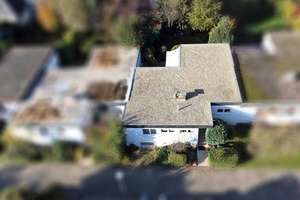 Flachdach-Bungalow mit Garten und Garage in Topwohnlage – Familiengerecht, gepflegt, ausbaufähig – Die vollständige Adresse der Immobilie erhältst du vom Anbieter., 63128 Dietzenbach – Vorschaubild 1