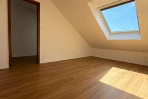 3,5-Zimmer-Wohnung im Dachgeschoss in Hannover mit Tiefgaragenstellplatz – Die vollständige Adresse der Immobilie erhältst du vom Anbieter., 30519 Wülfel, Hannover – Vorschaubild 9