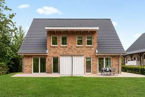 Kapitalanlage: Moderne Doppelhaushälfte mit gehobener Ausstattung in familienfreundlicher Wohnlage – Die vollständige Adresse der Immobilie erhältst du vom Anbieter., 22955 Hoisdorf – Vorschaubild 2