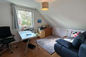 Sonniges Einfamilienhaus mit Pool in zweiter Reihe! – Die vollständige Adresse der Immobilie erhältst du vom Anbieter., 12524 Altglienicke, Berlin – Vorschaubild 12
