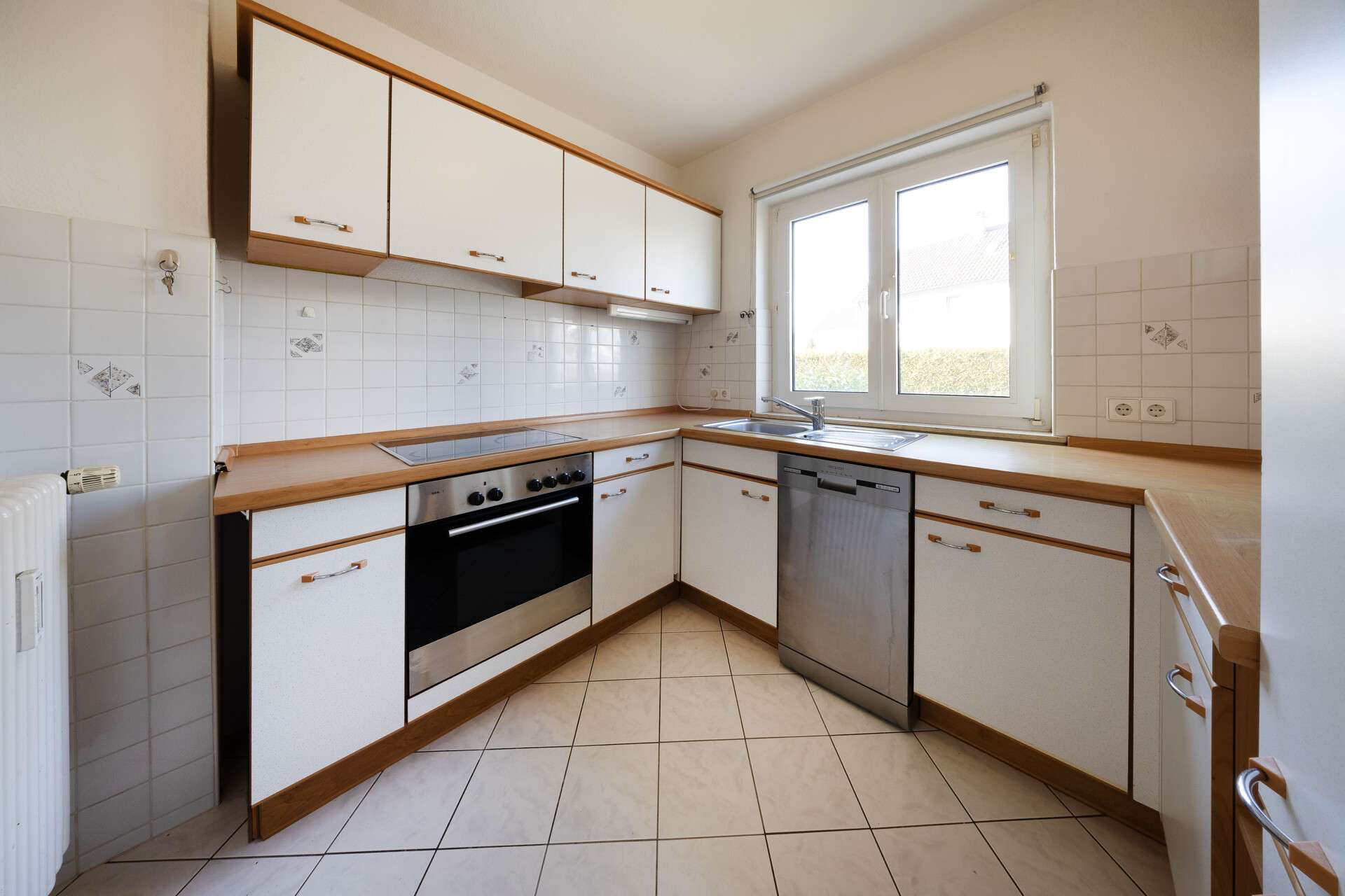 Immobilie in Aulendorf - Sofort bezugsfrei!
Großzügiges Zweifamilienhaus mit Potenzial in attraktiver Lage von Aulendorf - Bild 4