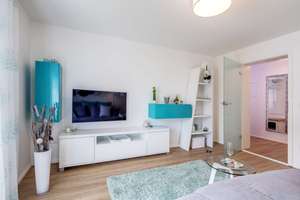 Untermenzing: 2-Zimmer Wohnung mit sonnigem Balkon und Garten - bald frei – Die vollständige Adresse der Immobilie erhältst du vom Anbieter., 80997 Allach, München – Vorschaubild 3