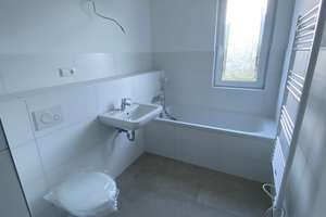 Wohnen "Zur Yachtwerft"!  Exklusive 3-Raum-Wohnung mit Tageslichtbad, Fußbdhzg.,  Terrasse – Zur Yachtwerft 56, 18147 Gehlsdorf, Rostock – Vorschaubild 6
