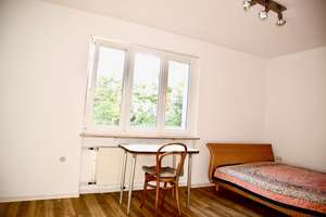 Stilvoll saniert: Vier-Zimmer-Wohnung in Würzburg – 97082 Steinbachtal, Würzburg – Vorschaubild 8