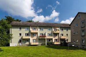 Familienwohnung mit Balkon in Kassel-Oberzwehren-Schenkelsberg – Heinrich-Pierson-Straße 22, 34132 Oberzwehren, Kassel – Vorschaubild 2